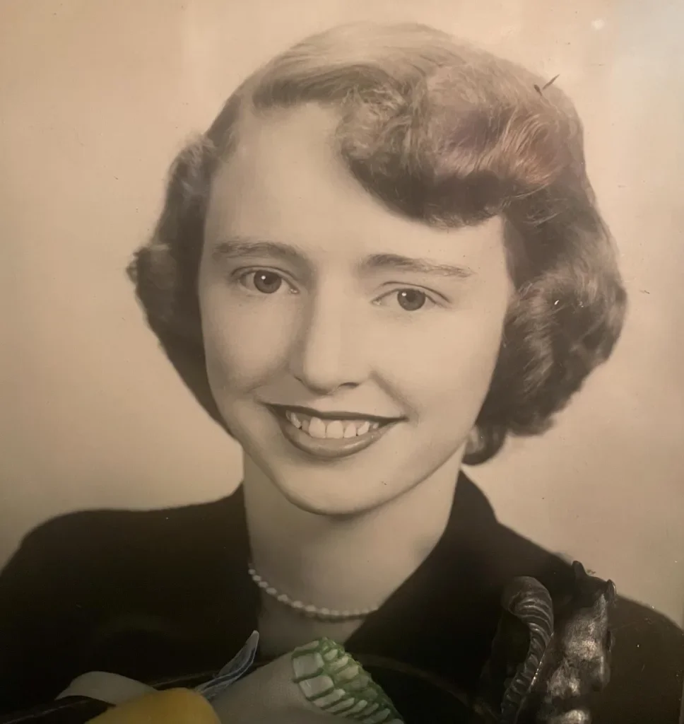What are senior portraits? — from the Mind On Photography journal